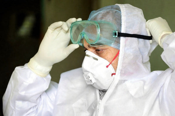 How PPE Protects Plumbers in High-Risk Environments
